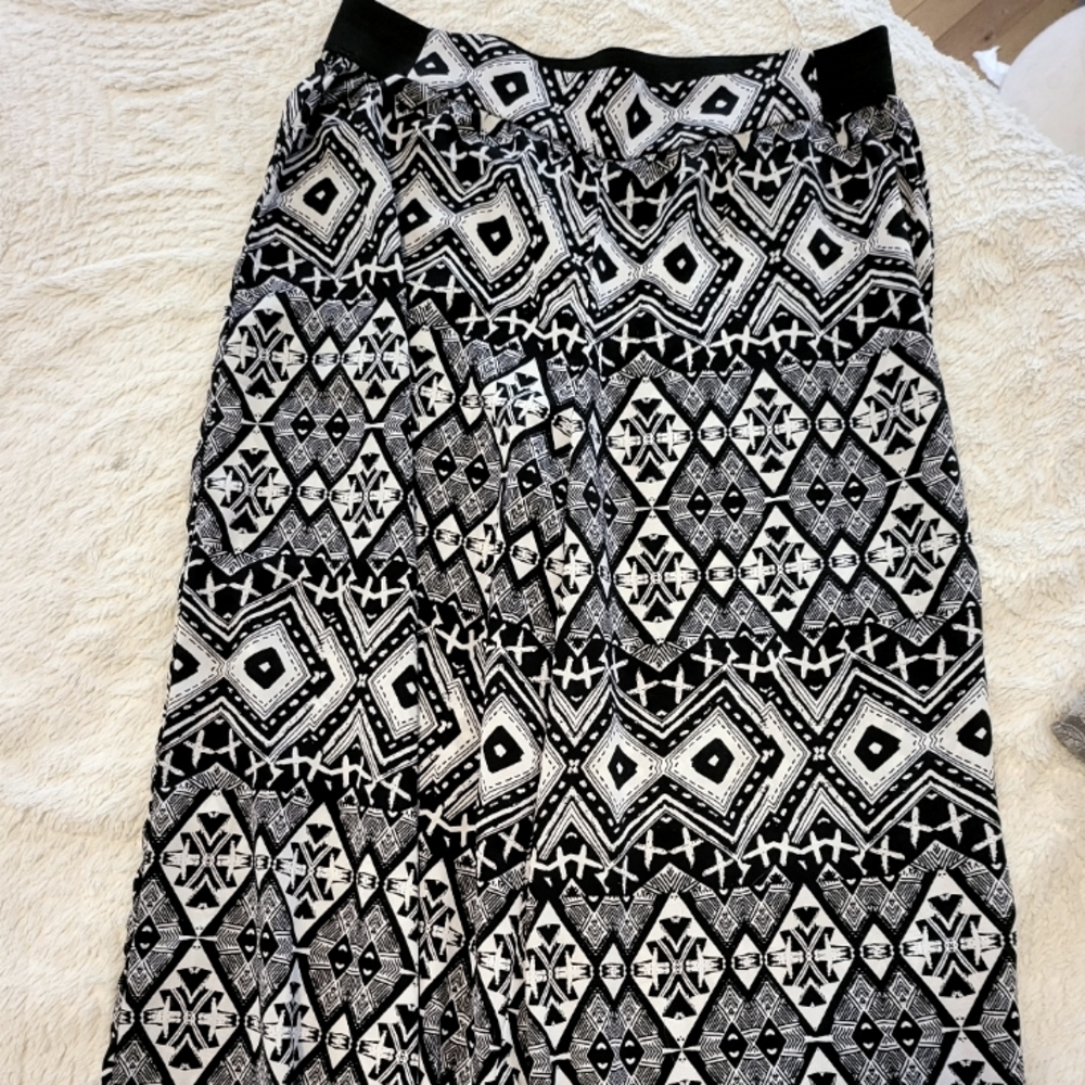 Black/White Pattern Wide Leg Pants